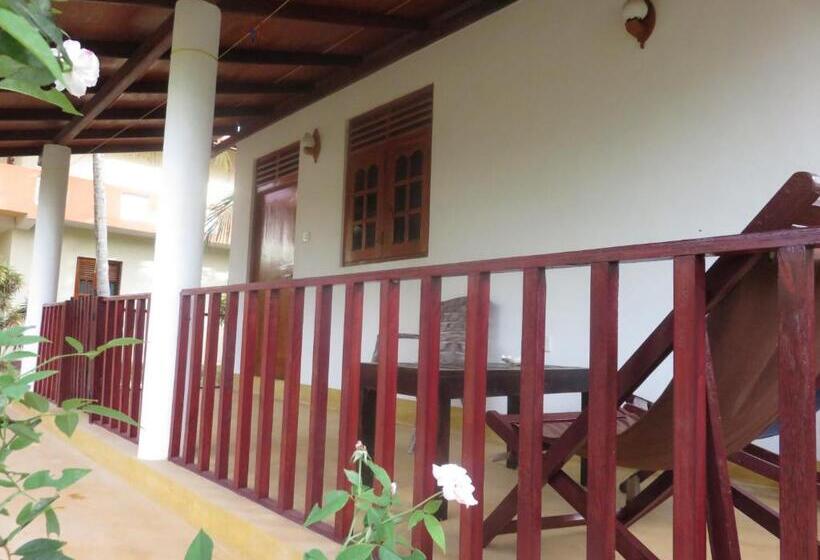 بنسيون Beach Lagoon Guesthouse