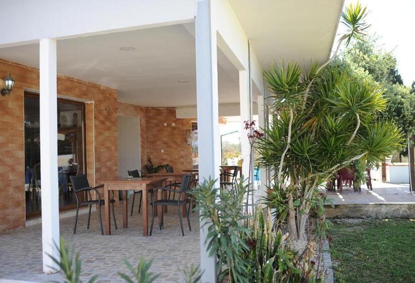 פנסיון Bella Rosa Hotel Cyprus