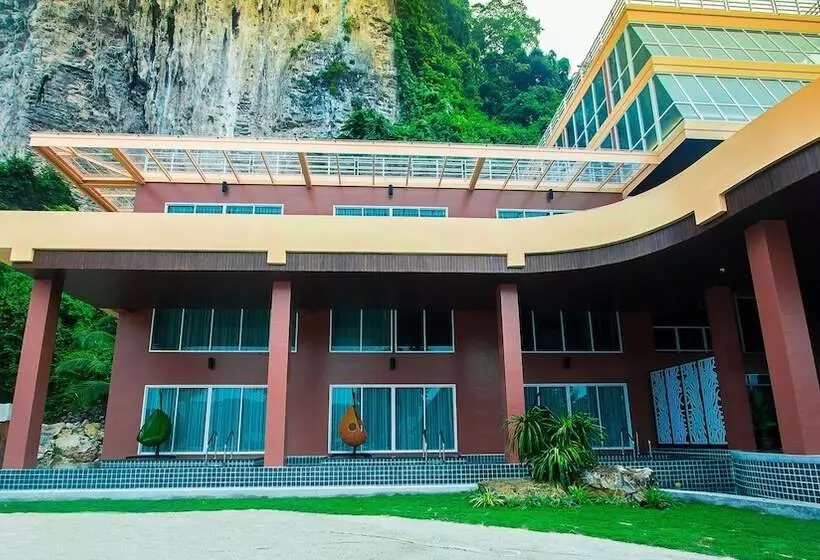 Phi Phi Cliff Beach Resort