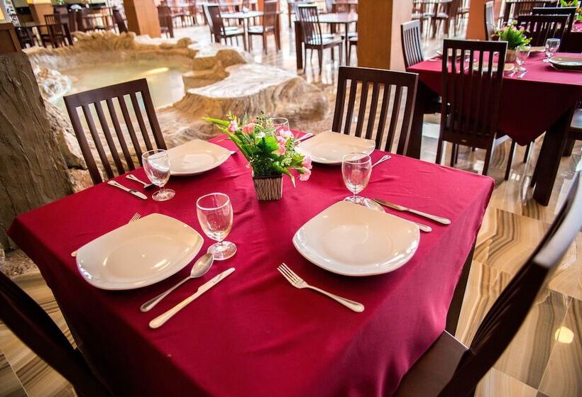 Phi Phi Cliff Beach Resort