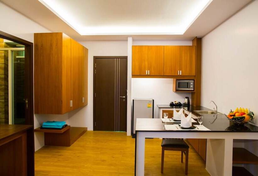 Phi Phi Cliff Beach Resort