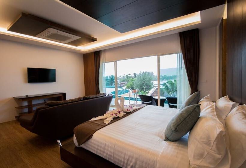 Phi Phi Cliff Beach Resort