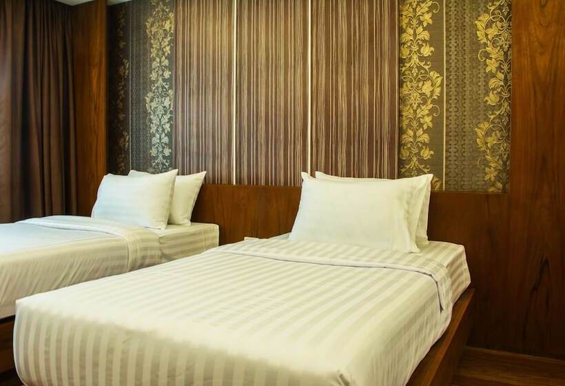 Phi Phi Cliff Beach Resort