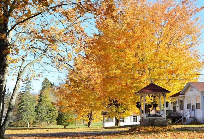 Eden Village Motel & Cottages