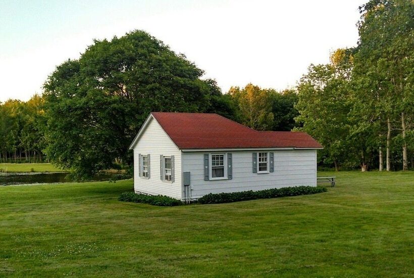 Eden Village Motel & Cottages