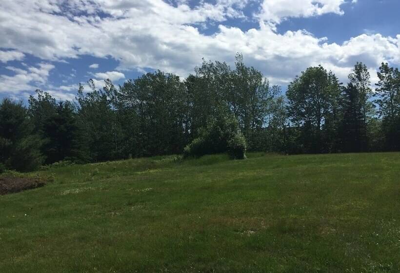 Eden Village Motel & Cottages