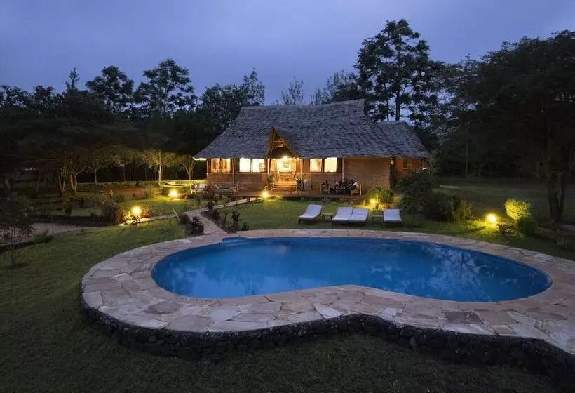 هتل Karatu Tented Lodge