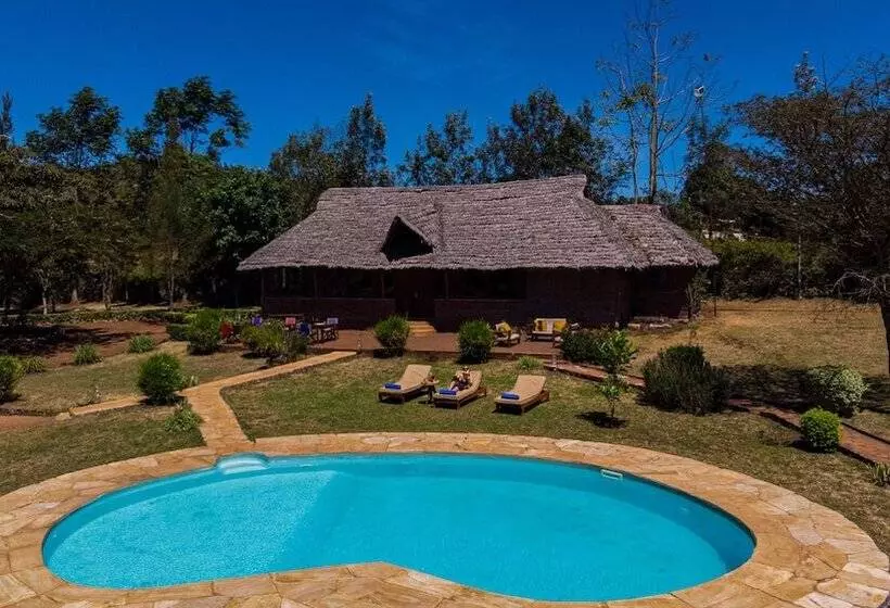 هتل Karatu Tented Lodge