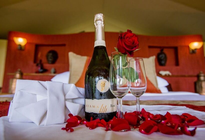 هتل Mara Engai Wilderness Lodge