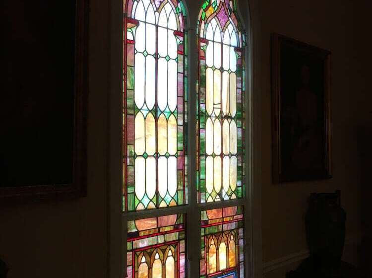 Отель The 1927 Lake Lure Inn & Spa