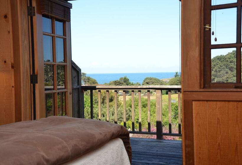 Отель The Stanford Inn By The Sea Eco Resort