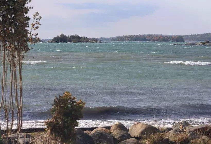 Motelli Carolyn Beach Inn