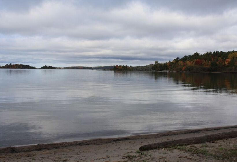 モーテル Carolyn Beach Inn