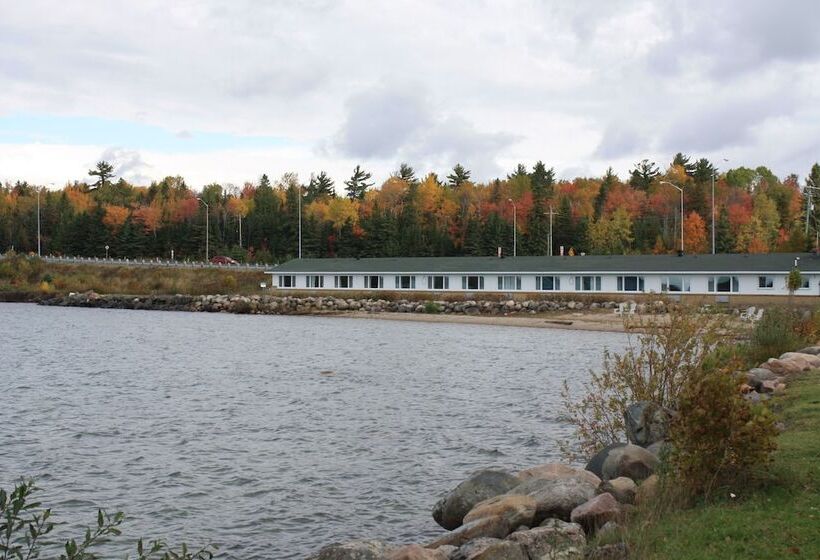 モーテル Carolyn Beach Inn