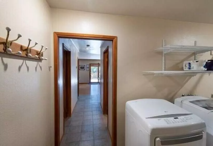 Scenic Wonders Apple Tree Home 3 Br