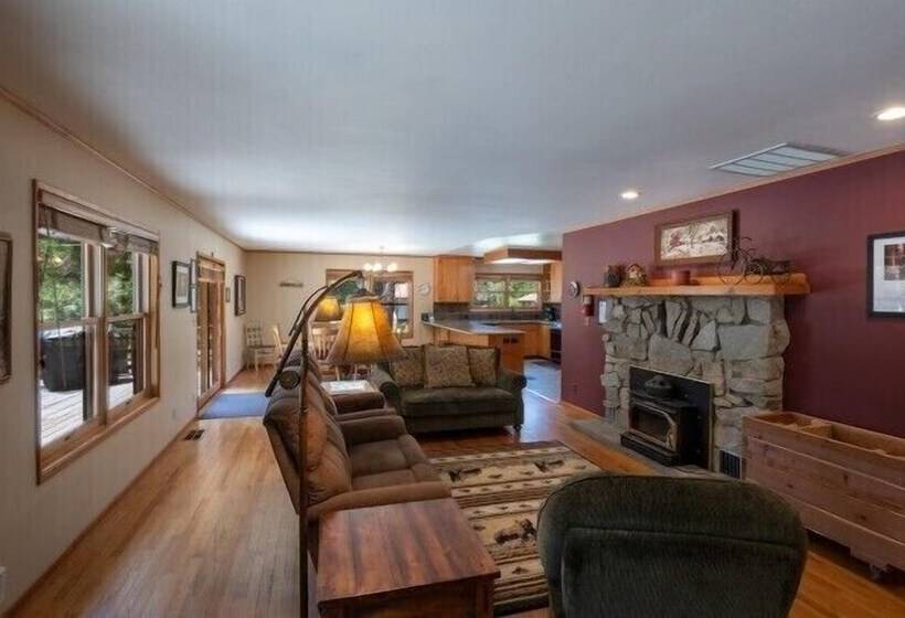 Scenic Wonders Apple Tree Home 3 Br