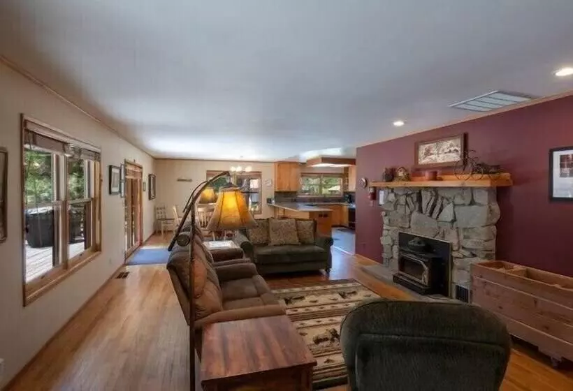 Scenic Wonders Apple Tree Home 3 Br