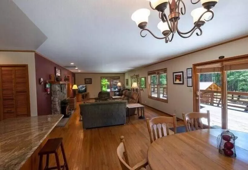 Scenic Wonders Apple Tree Home 3 Br