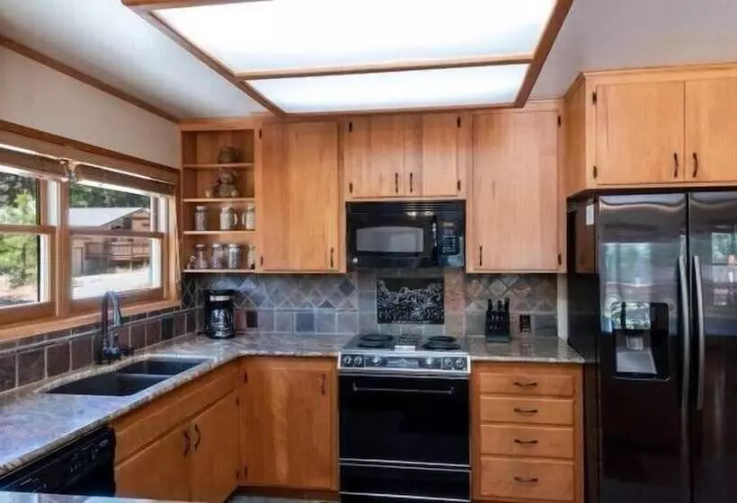 Scenic Wonders Apple Tree Home 3 Br