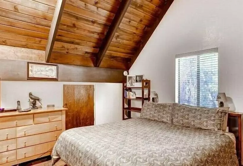 Scenic Wonders Yosemite Creekside Loft