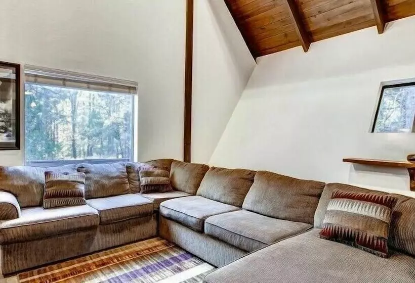 Scenic Wonders Yosemite Creekside Loft