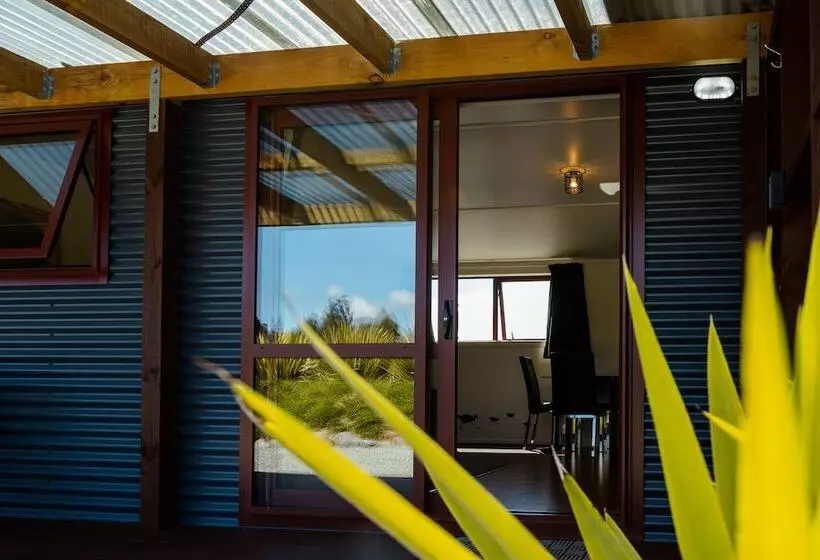 Te Awa Cottages