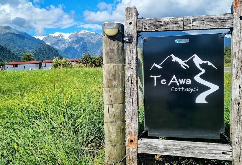Te Awa Cottages