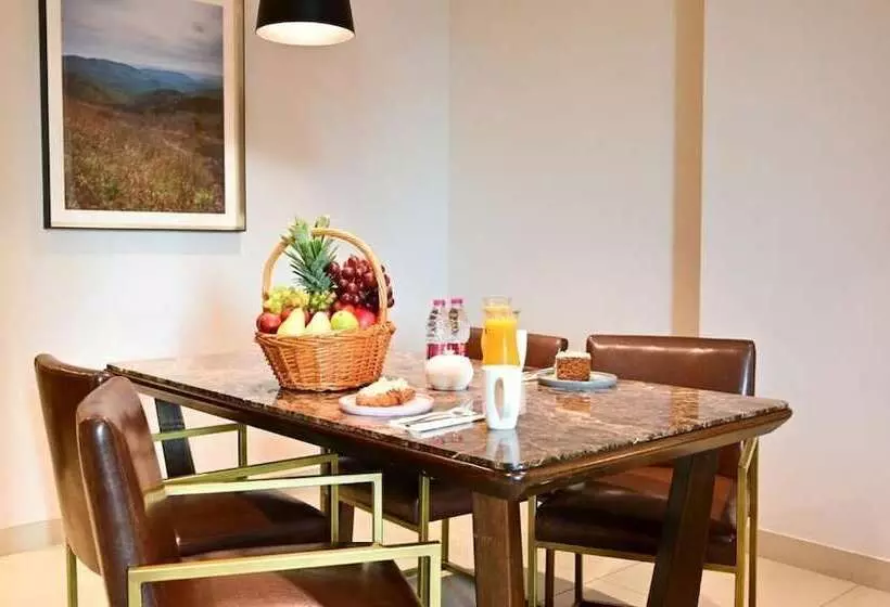 هتل Retaj Baywalk Residence