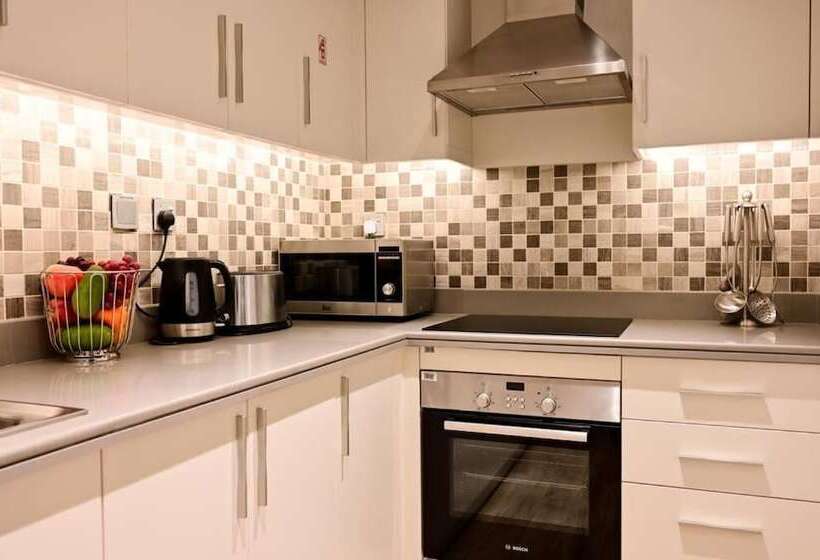 هتل Retaj Baywalk Residence