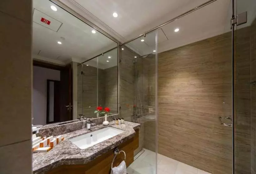 هتل Retaj Baywalk Residence