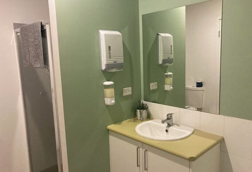 旅馆 Sow And Piglets Guesthouse