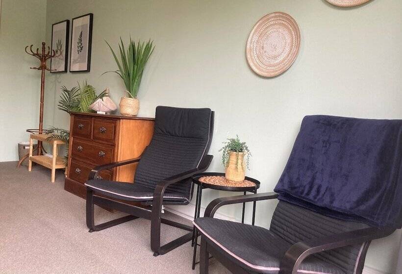 旅馆 Sow And Piglets Guesthouse