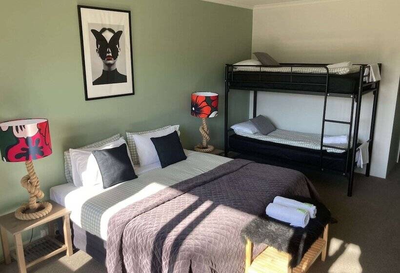 旅馆 Sow And Piglets Guesthouse