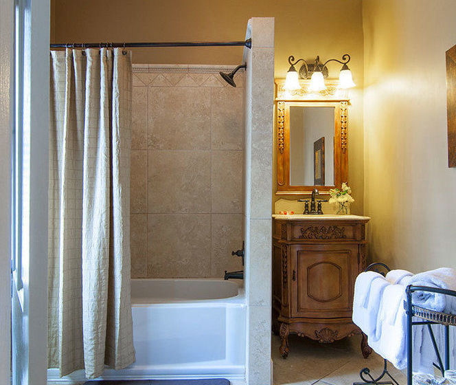 צימר Antebellum Inn