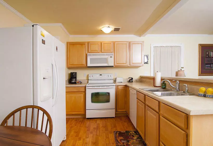 住宿加早餐  Antebellum Inn