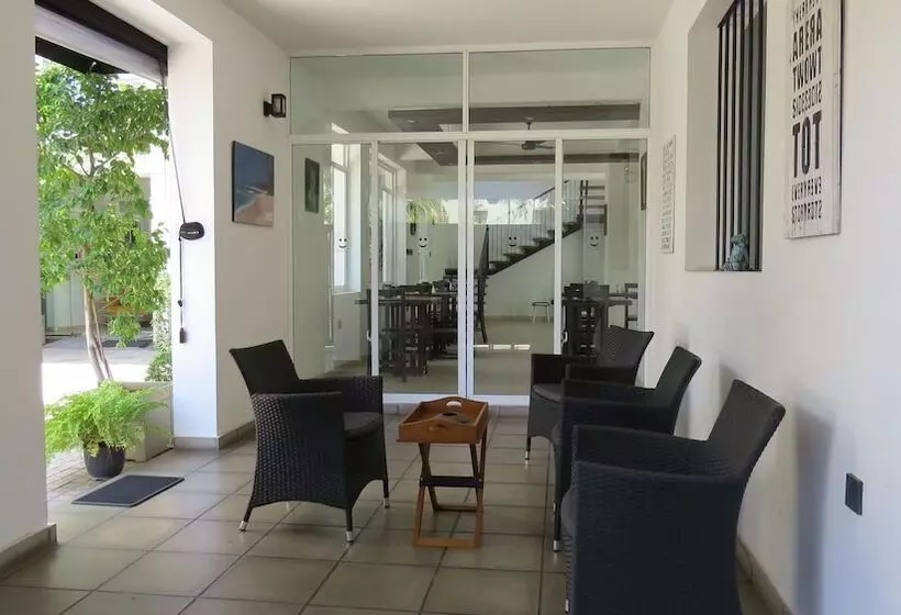 Bed & Breakfast Chapelton House