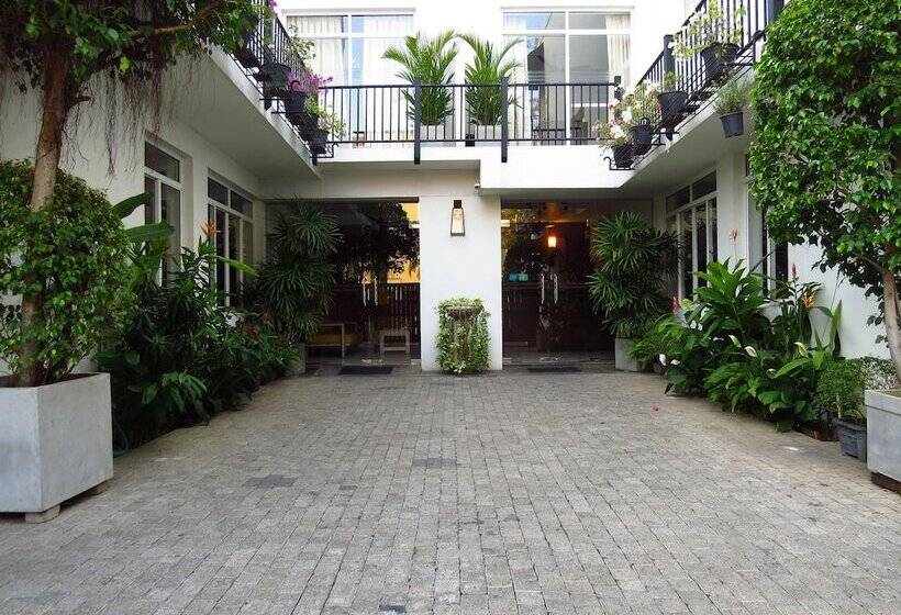 ベッドアンドブレックファースト Chapelton House