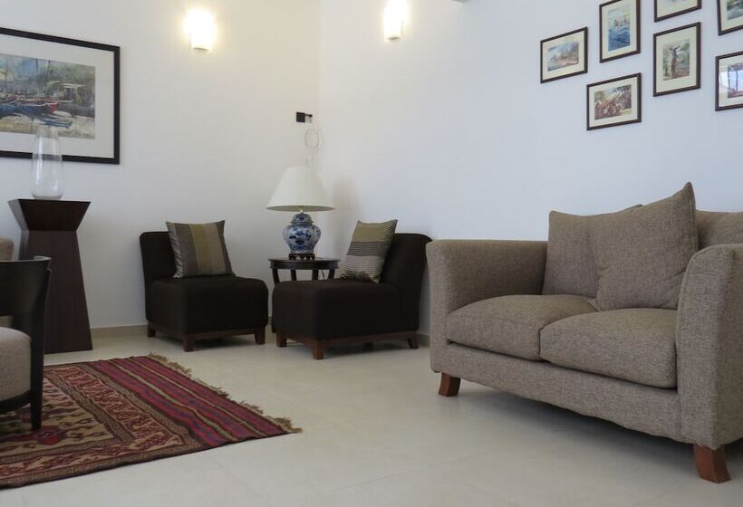 ベッドアンドブレックファースト Chapelton House