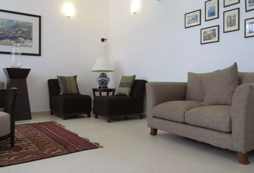 Bed & Breakfast Chapelton House