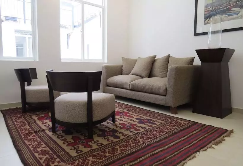 Bed & Breakfast Chapelton House