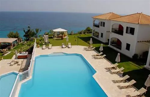 Erietta Apart