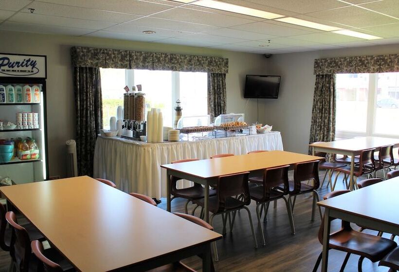 Glendenning Hall At Holland College