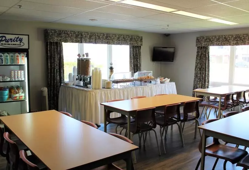 Glendenning Hall At Holland College