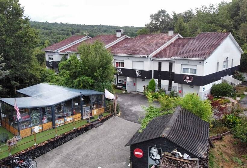 Отель Apartamentos Rock Star