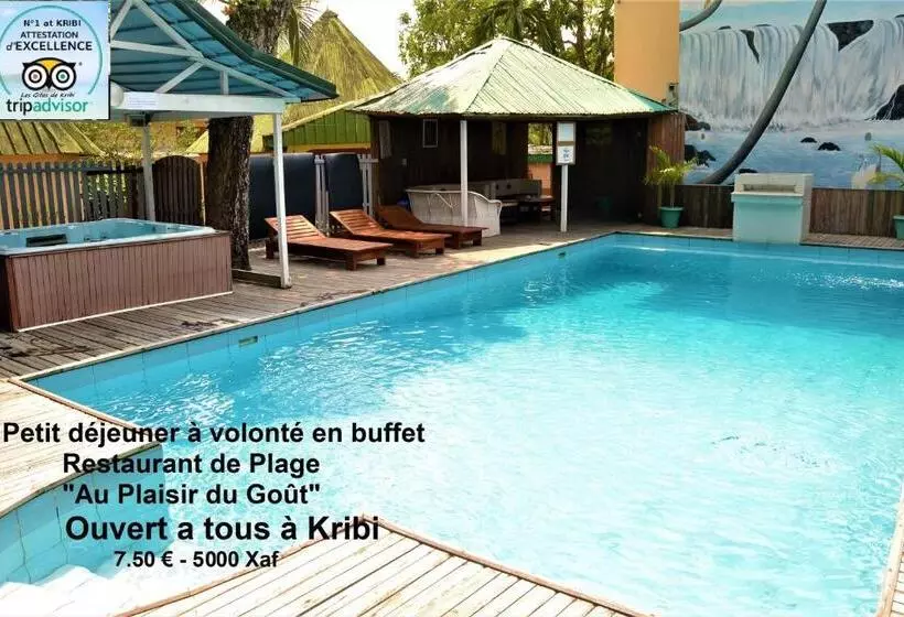 هتل Hôtel Restaurant Gites Kribi