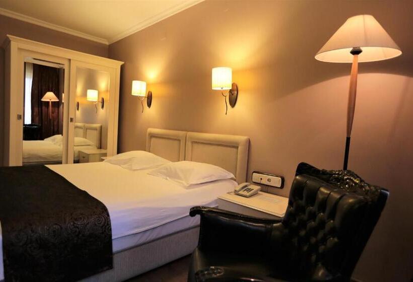 Montania Town Hotel Mudanya