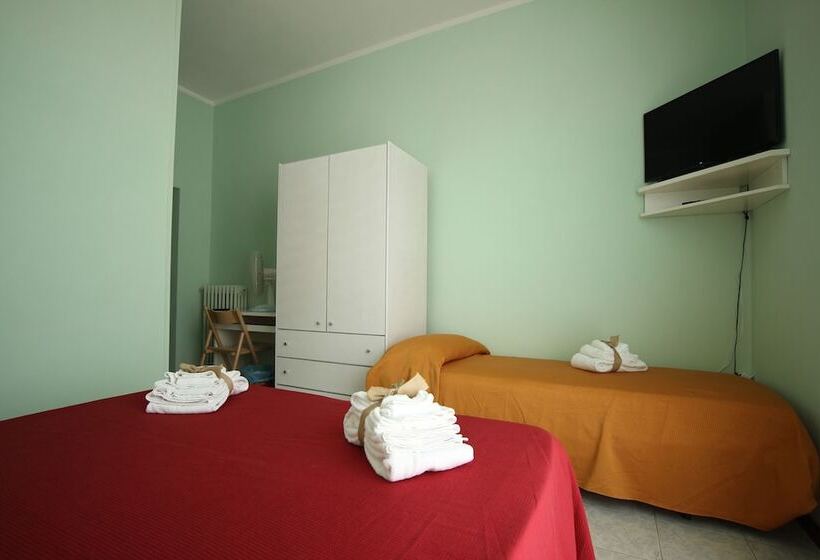 هتل Ristorante Anita