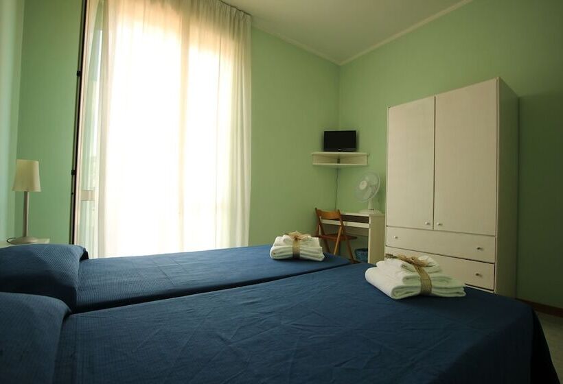 هتل Ristorante Anita