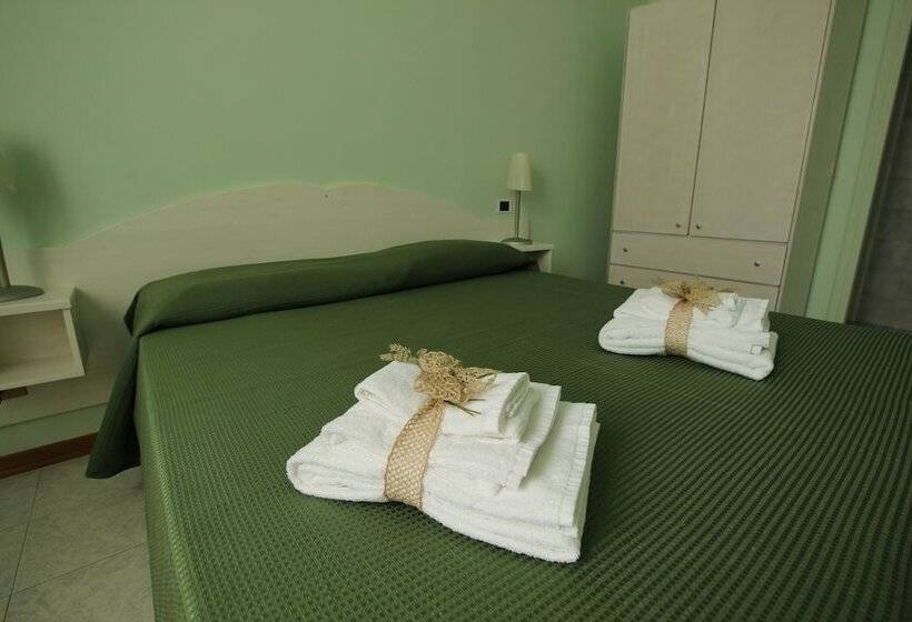 هتل Ristorante Anita