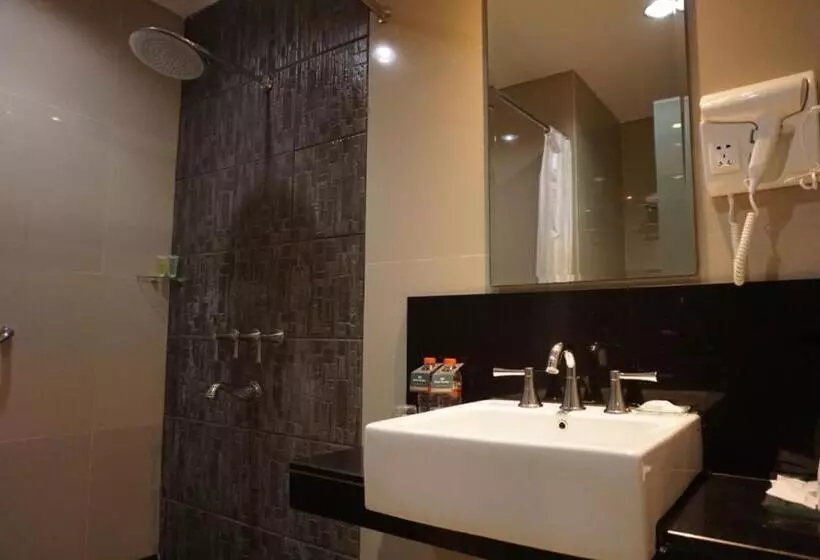 هتل Santika Kelapa Gading